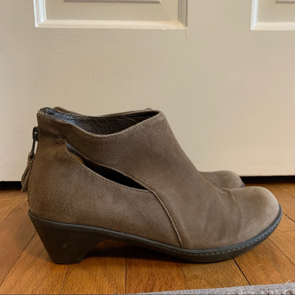 Dansko Bonita taupe booties